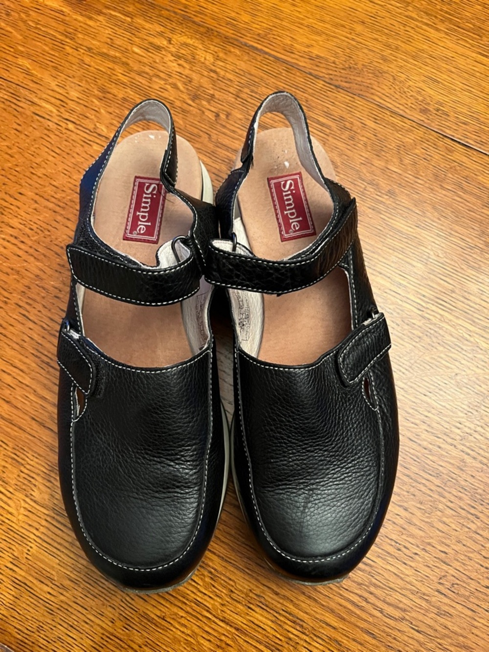 Simple Black Leather Slingback Clog Sandal, size 10 - Picture 2 of 6